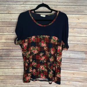 Aran’s Den Plaid Floral Tee